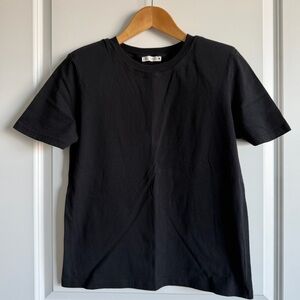 Zara Black T-shirt With shoulder pads